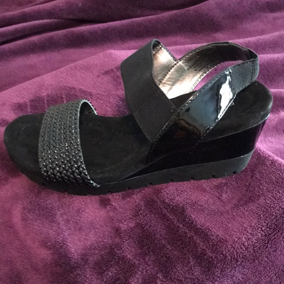 Bandolino black wedge heel - Picture 7 of 8